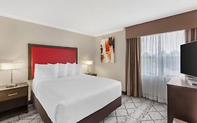 Best Western Plus Rose City Suites